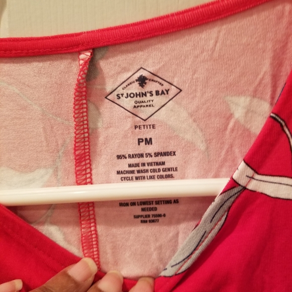 - St. John's Bay Red Flowery Dress/Blouse - Picture 4 of 11